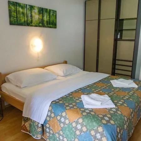 Apartment With A - C In Jurandvor-insel Krk 53954 Jurandvor