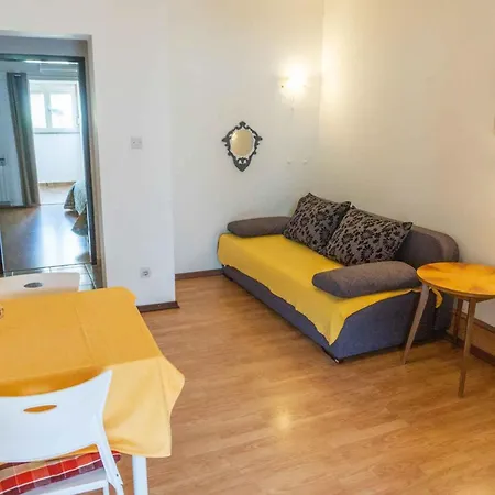 Apartment With A - C In Jurandvor-insel Krk 53954